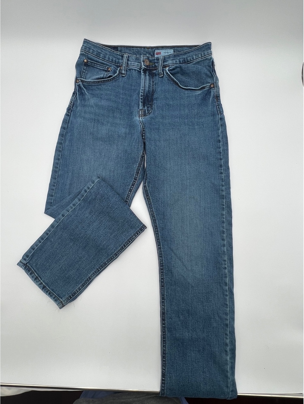 Wrangler Athletic Fit Men’s Jeans 30x32 Medium Wash Stretch Denim